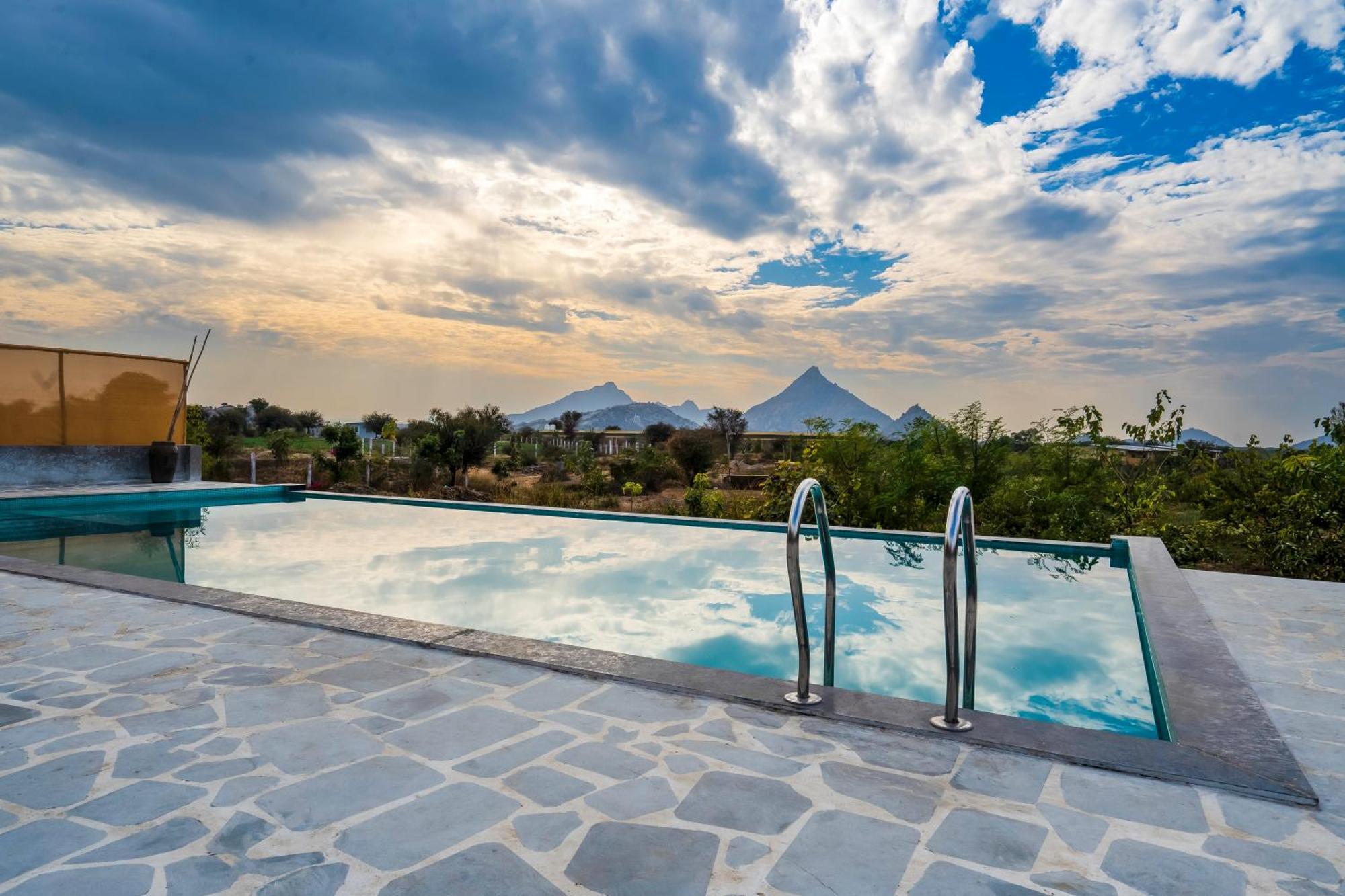 Kurja Jawai Hotel Bisalpur Exterior photo
